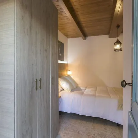 Casa Mica Bed & Breakfast 3*